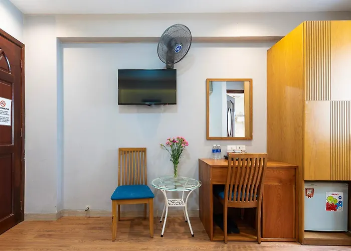 Lucky Star Hotel 266 De Tham